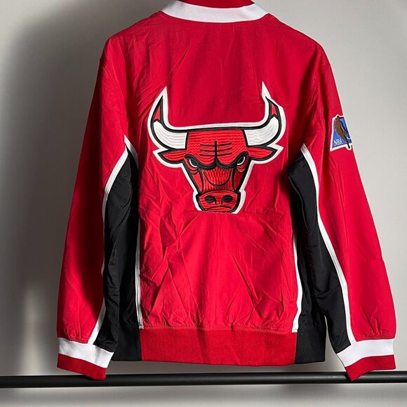 Men's Mitchell & Ness Chicago Bulls Jacket Multiple sizes - Picture 2 of 5